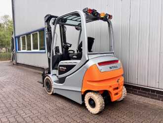 Muletto usato STILL RX60-25L/600 | Nur 1.459 Bst. | AKKU 90% ELEKTRO VIERRADFRONTSTAPLER (13044696)